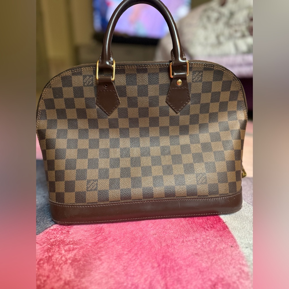Louis Vuitton Damier Alma - Picture 2 of 16